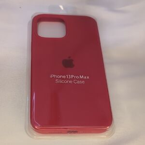 Apple iPhone 13 Pro Max Silicone Case - Vibrant Red